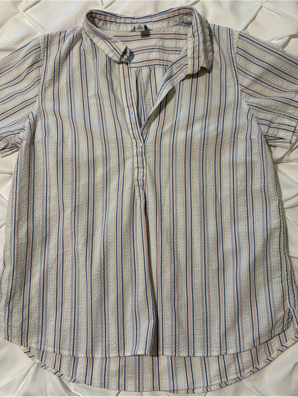 L.L.Bean Women’s Seersucker Pastel & White Striped Shirt, Size M
